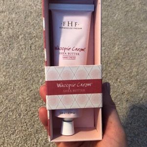 Farmhouse Fresh Whoopie Cream hand cream brand new